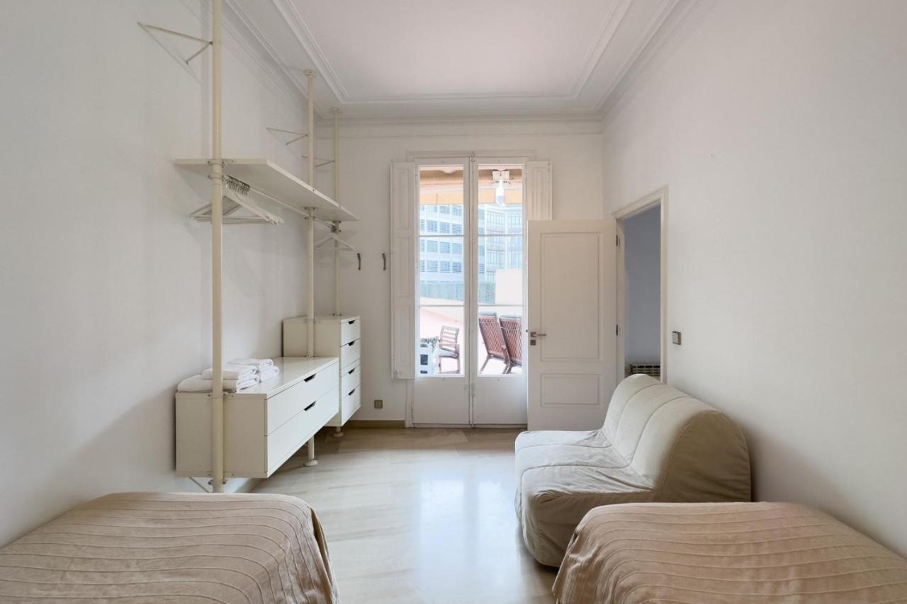 ApartEasy - Passeig de Gracia Barcelona Exterior foto