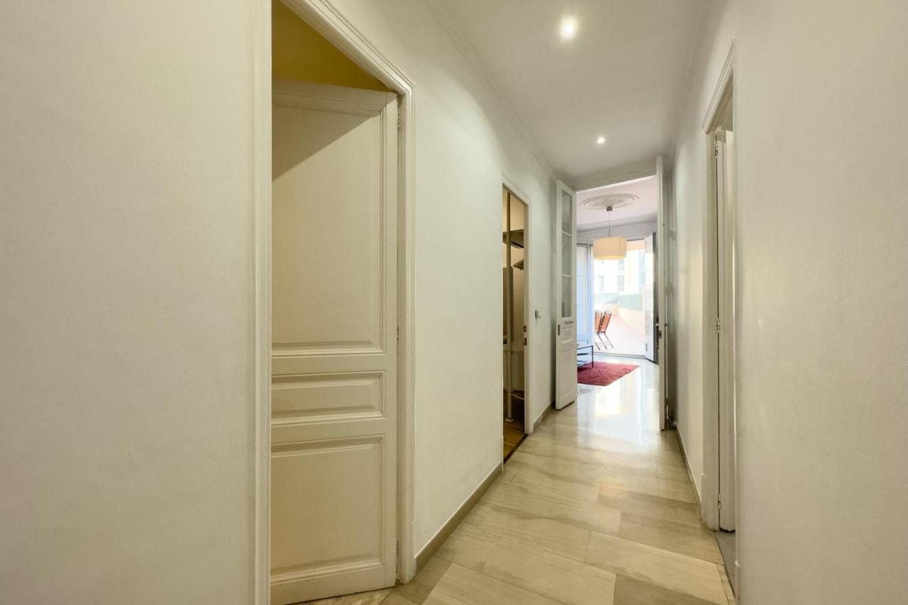 ApartEasy - Passeig de Gracia Barcelona Exterior foto